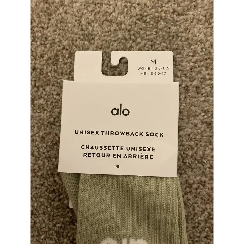 NWT Alo Yoga Unisex Throwback Socks Limestone White Crew Socks, M